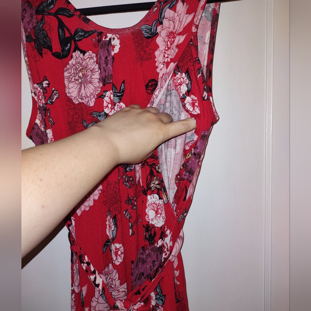 Latched Mama older pleated maxi 1x